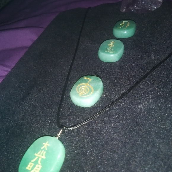 🔥🔥🔥Reiki healing cord necklace with Aventurine stones NIB - Picture 2 of 4